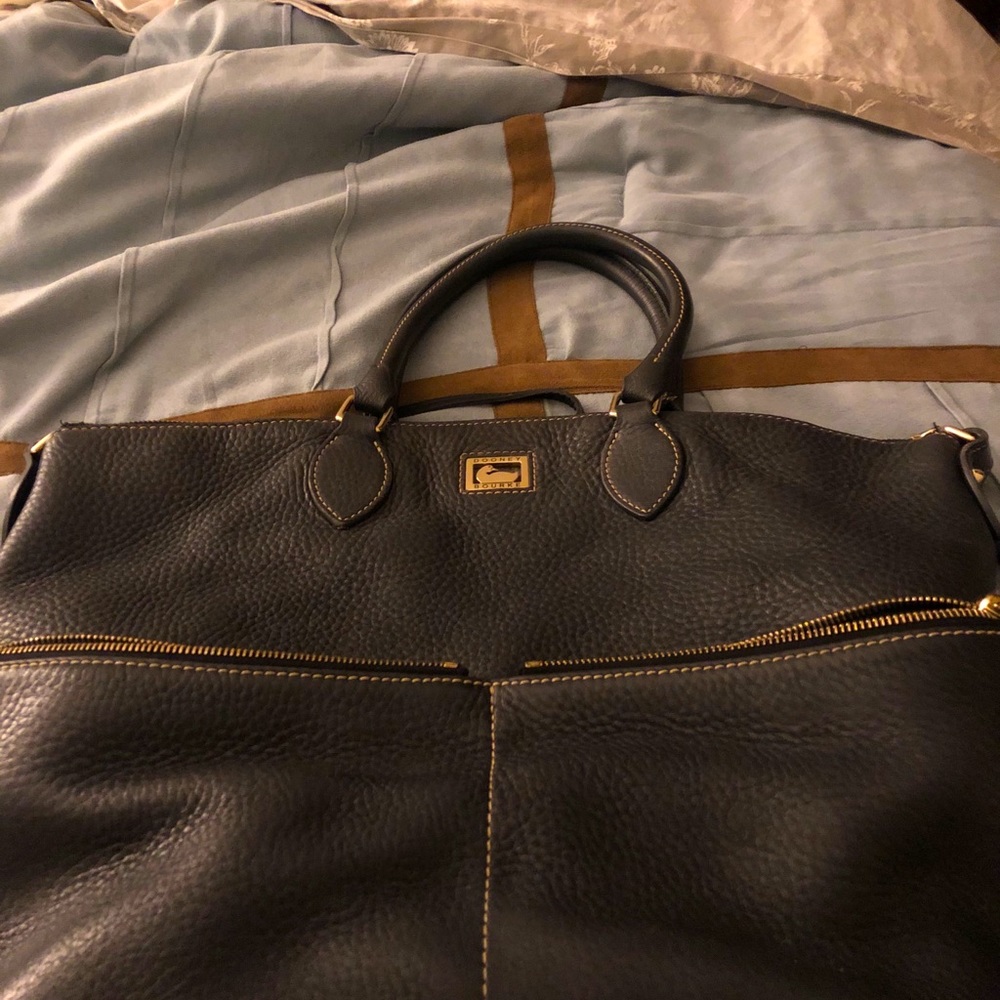 3 purses Dooney & Burke, 2 Coach purses